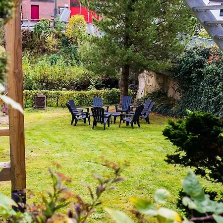 Near With Garden Apartment
